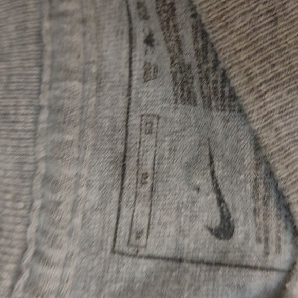 Nike tshirt - Picture 5 of 6